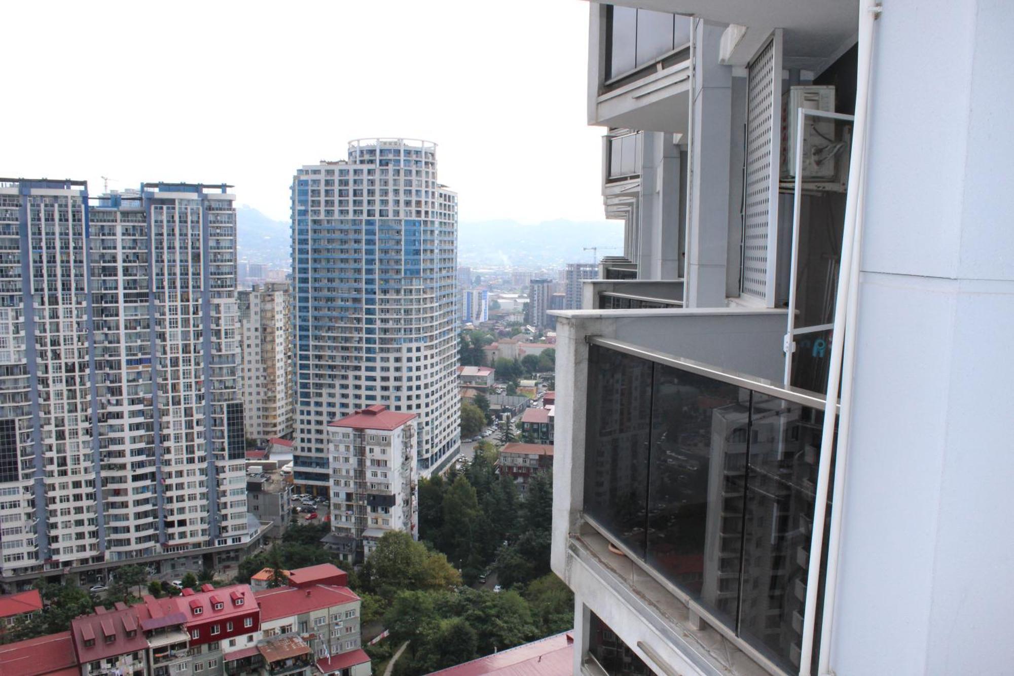 Orbi Sea Towers-Sea View Apartment Батуми Екстериор снимка